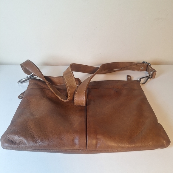 Roots Classic Villiger Leather Cross Body Bag - Picture 11 of 13